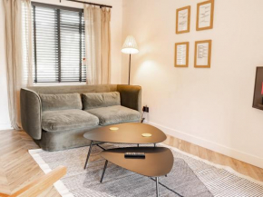 Pass the Keys 74 Lightfoot Sleeps 2 Stylish Modern home Hoole With parking
